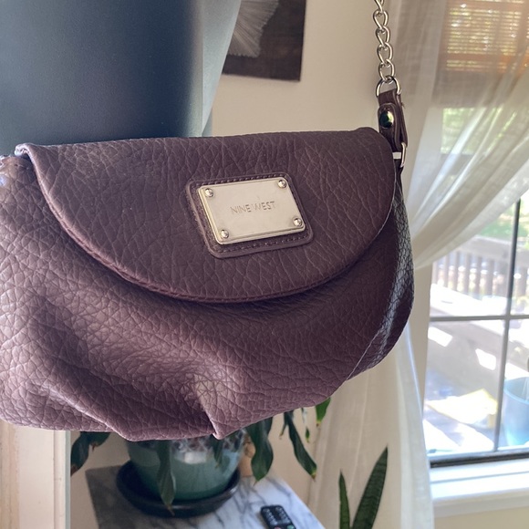 Nine West Crossbody VGUC - Picture 3 of 8